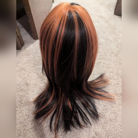 Lush Wig - Picture 4 of 5